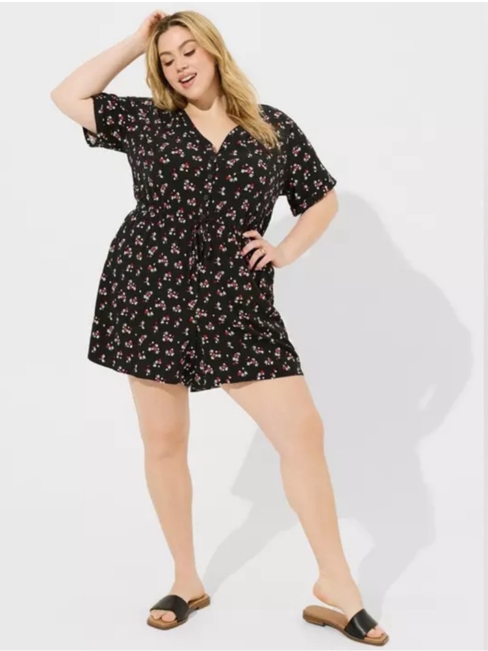 Torrid 1X Black Floral Rayon Slub Button Front Romper NWT